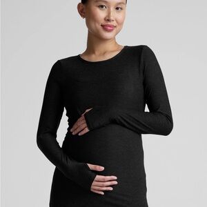 Pair of 2 Beyond Yoga Featherweight “Count On Me” Maternity long sleeve tees